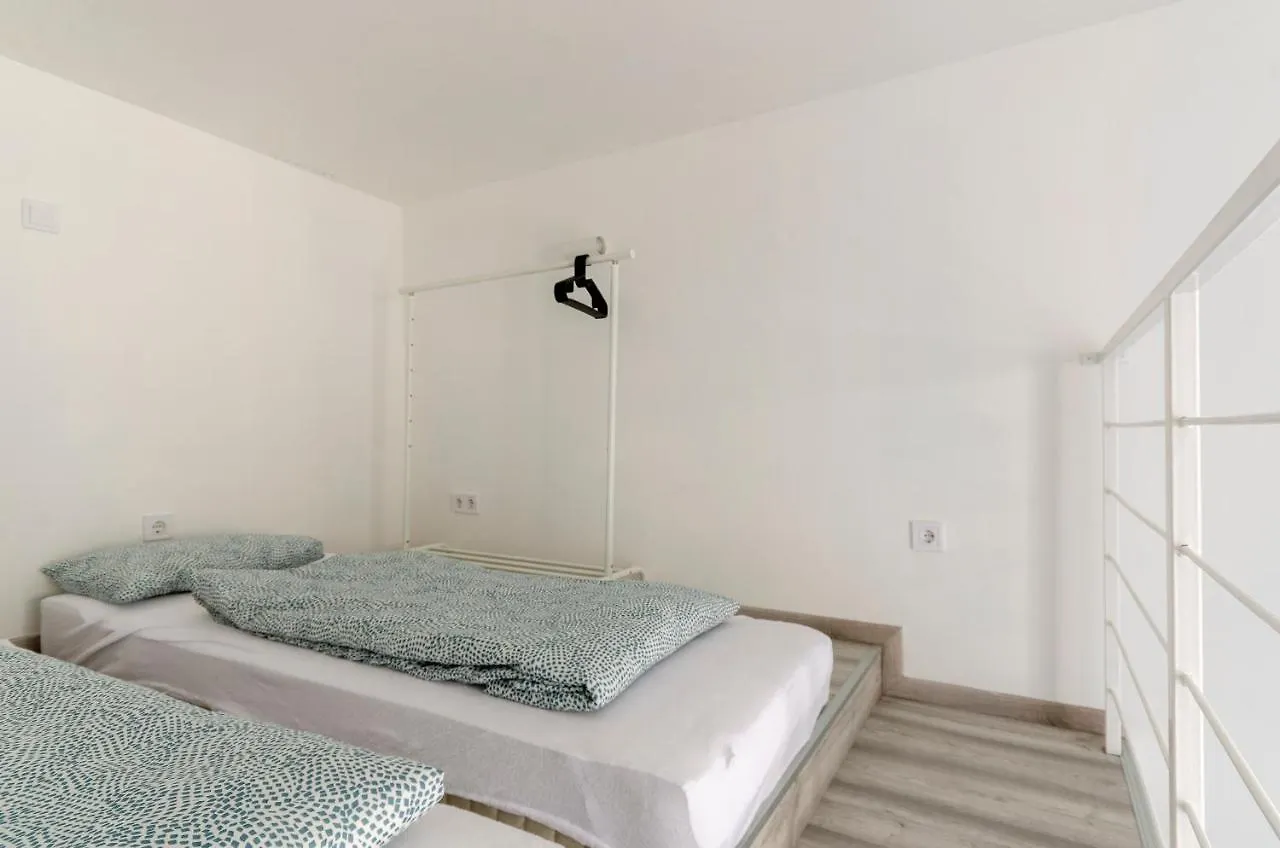 Bartok Suites 6 Apartment